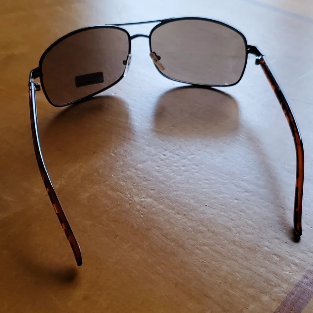 NWT Tommy Hilfiger Vasquez Men's Brown Rectangle Sunglasses